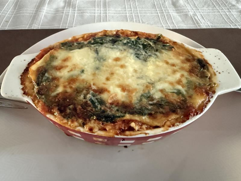 Lasagne met kipgehakt, spinazie en courgette