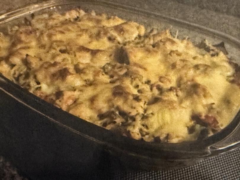 Macaroni ovenschotel met kip en groenten