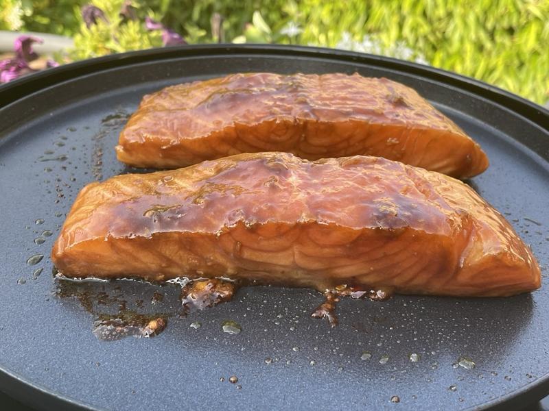 Zalmfilet gemarineerd op de BBQ